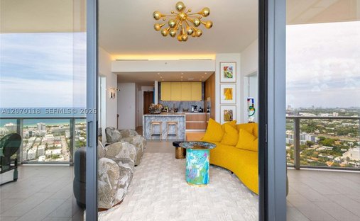 Condo in Miami Beach, Florida, United States 1