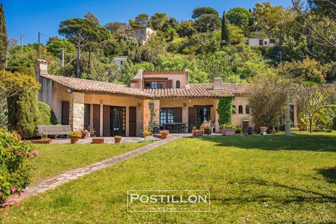 House in Cannes, Provence-Alpes-Côte d'Azur, France 1 - 15583620