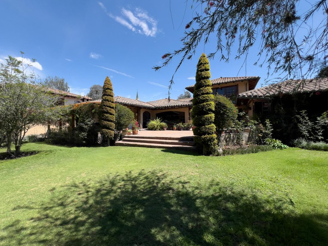 House in Quito, Pichincha, Ecuador 1 - 18660359
