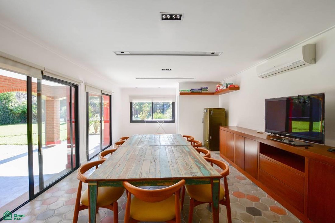 House in City Bell, Buenos Aires Province, Argentina 1 - 18665822