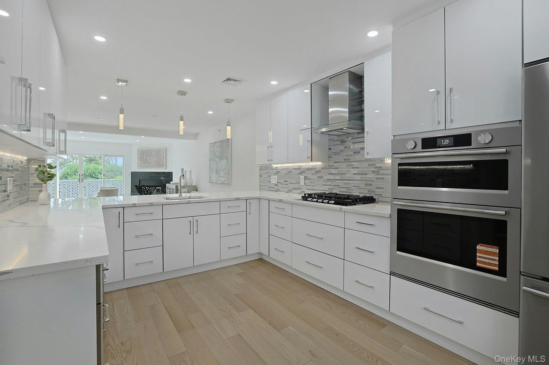 Condo in White Plains, New York, United States 3 - 18664246
