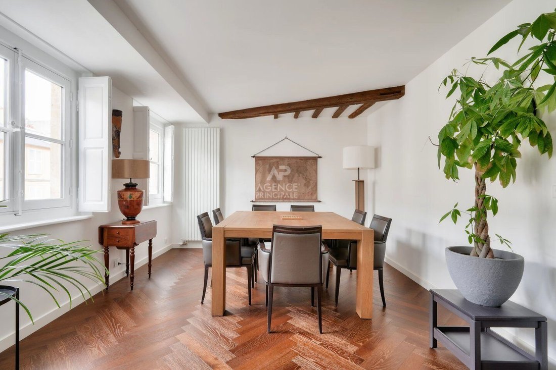 Apartment in Domaine National du Château, Versailles, France 3 - 18660132