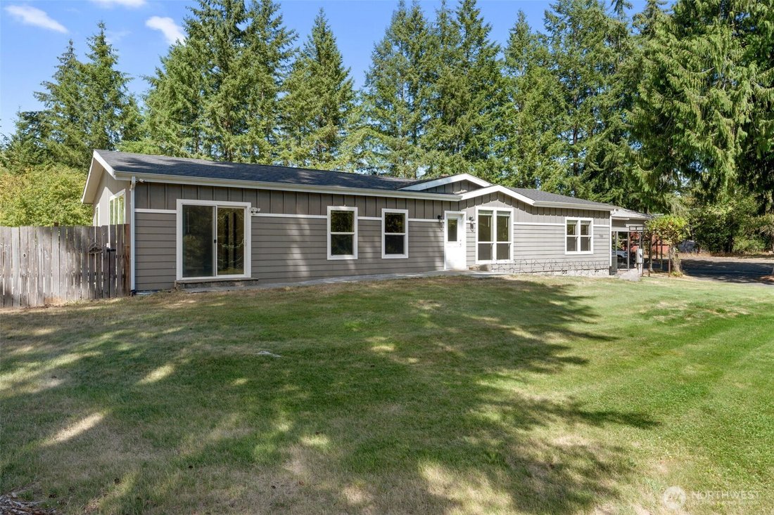 Rochester, Washington, United States 3 - 18660561