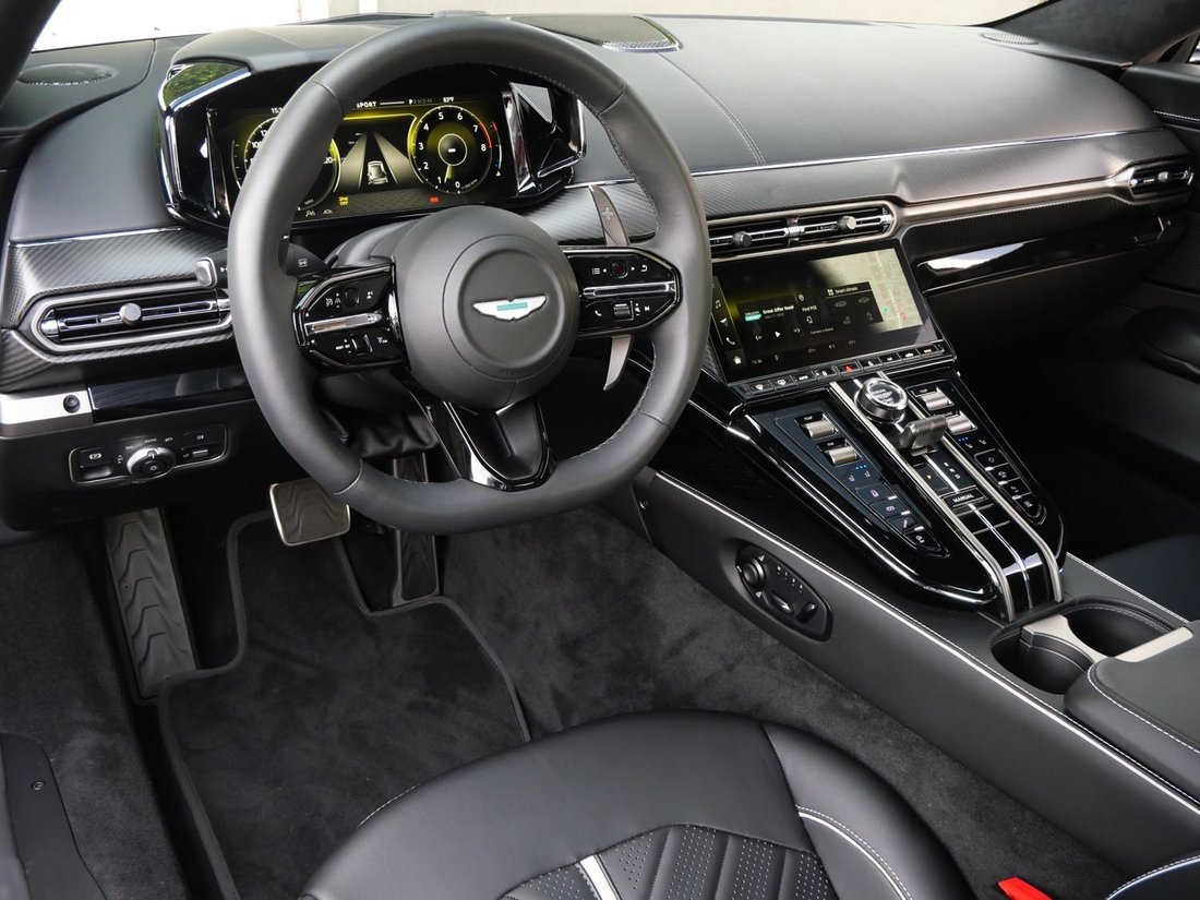 Coupe in Beverly Hills, CA, United States 3 - 18494784