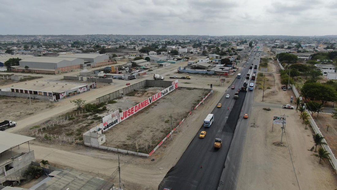 Land in La Libertad, Santa Elena, Ecuador 1 - 18660039