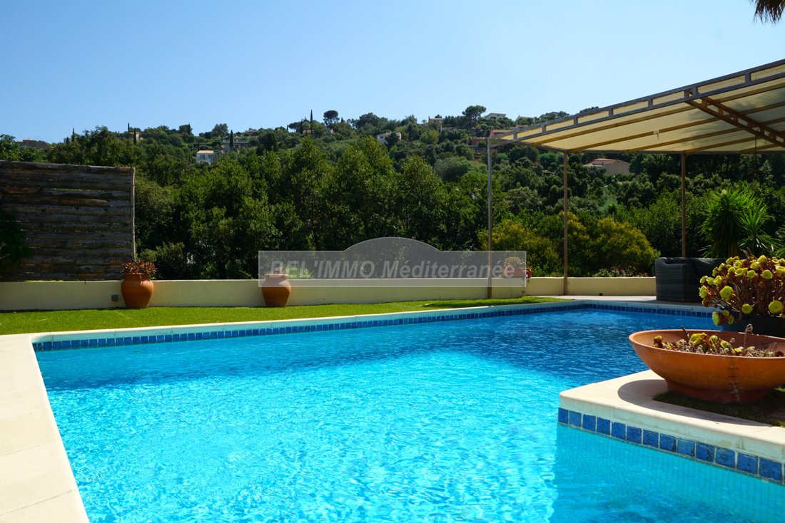 Villa in Sud, Cavalaire-sur-Mer, France 2 - 18663998