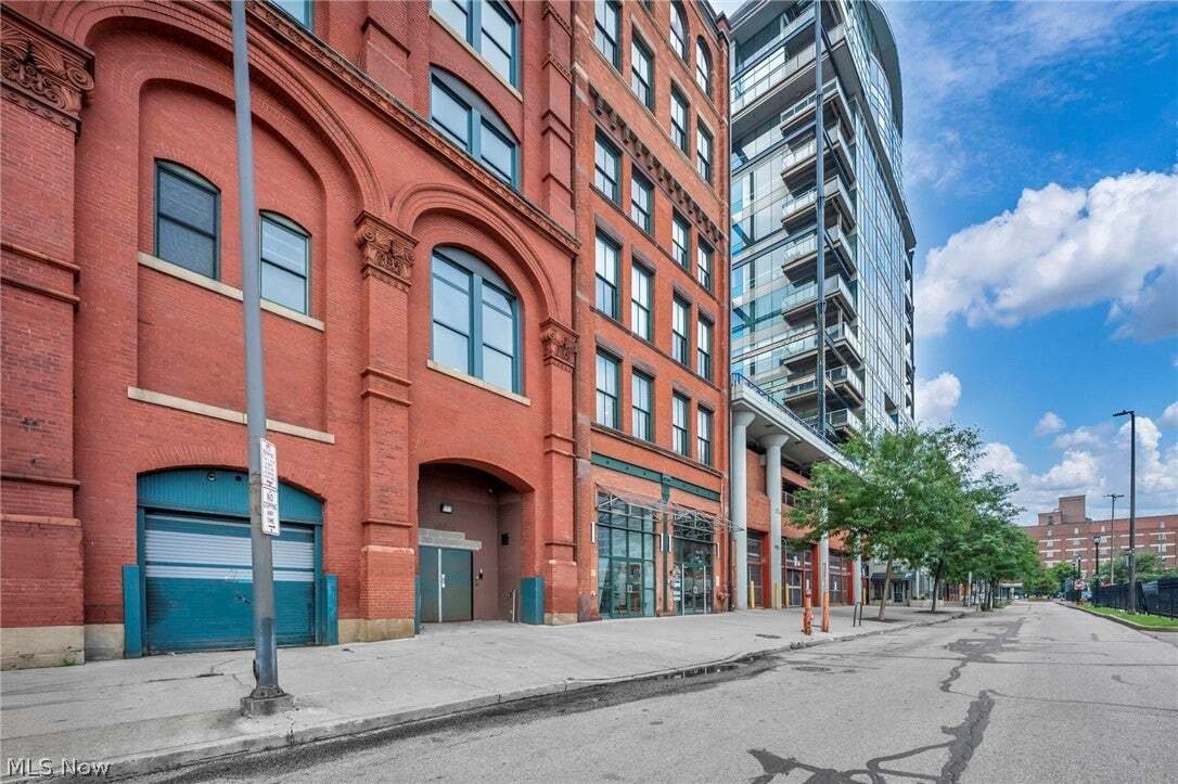Condo in Cleveland, Ohio, United States 2 - 18662070