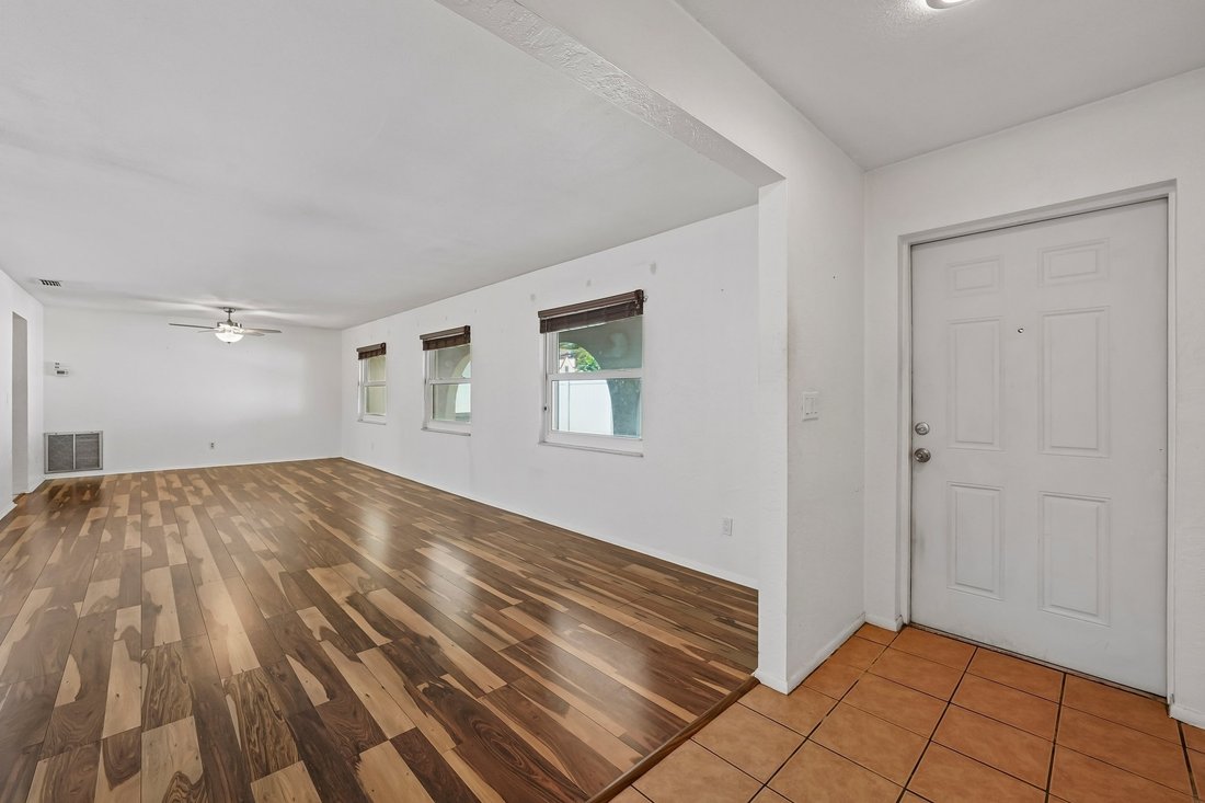 House in St. Petersburg, Florida, United States 4 - 18668059