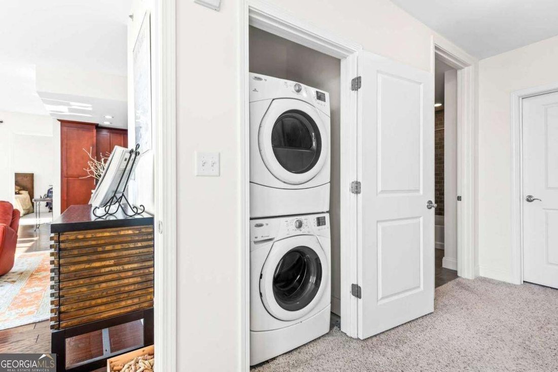 Condo in Atlanta, Georgia, United States 3 - 18664391