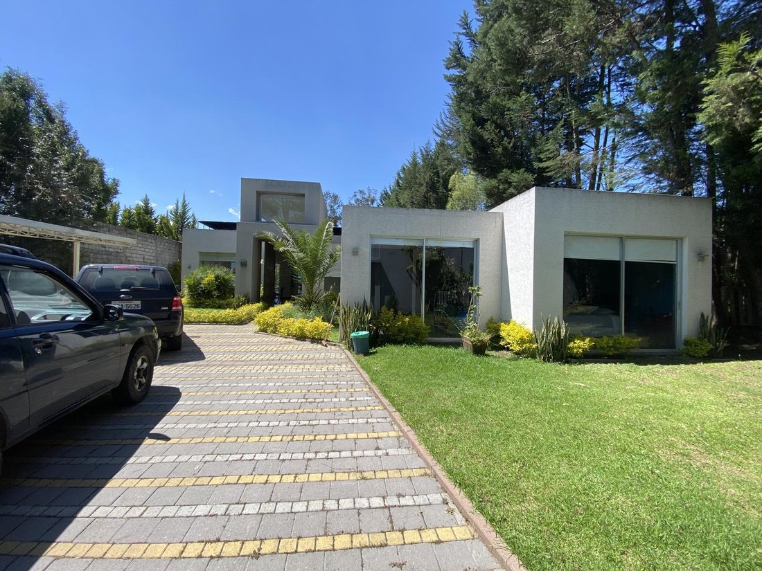 House in Quito, Pichincha, Ecuador 2 - 18660816