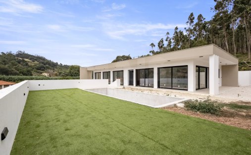 Villa in Alvorninha, Leiria District, Portugal 1