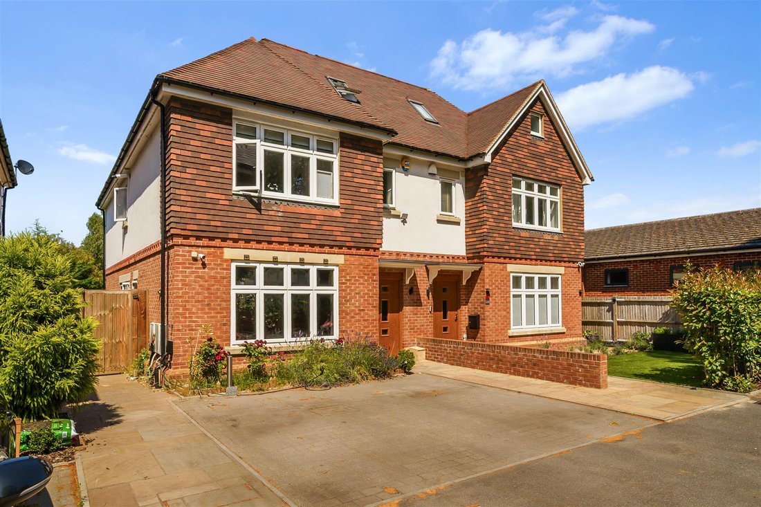 House in Banstead, Reigate and Banstead, England 1 - 18670650