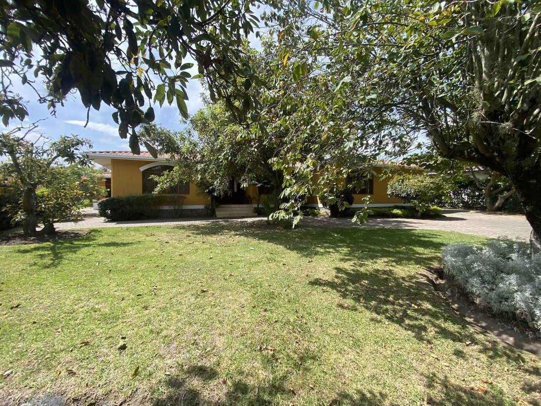 House in Quito, Pichincha, Ecuador 5 - 18660836