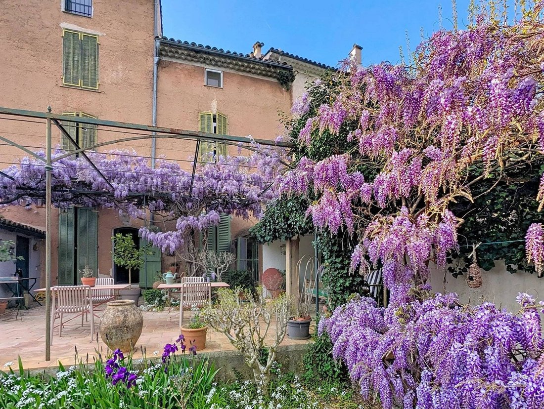 House in Correns, Provence-Alpes-Côte d'Azur, France 1 - 16808719