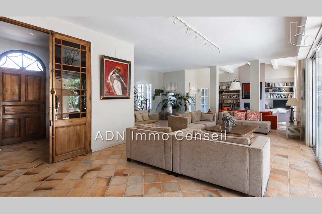 Villa in Mallemort, Provence-Alpes-Côte d'Azur, France 3 - 18668226
