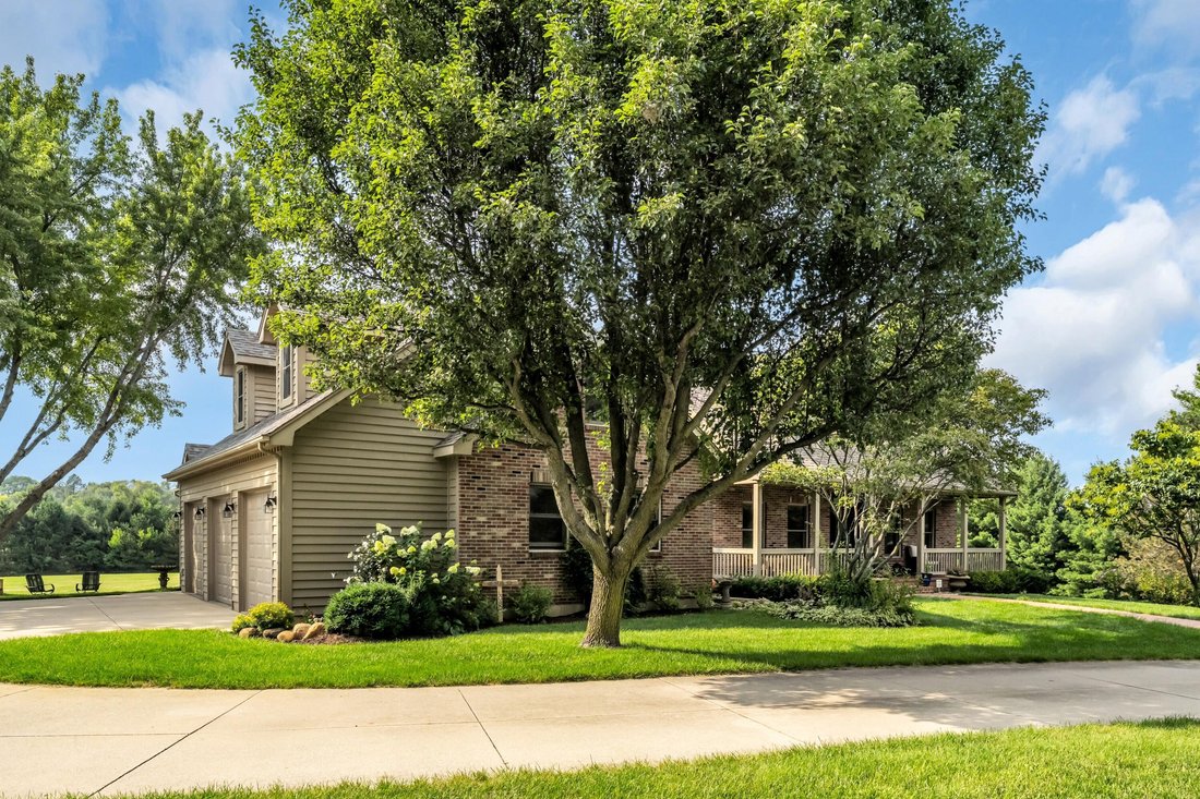 House in Spring Prairie, Wisconsin, United States 4 - 18670343