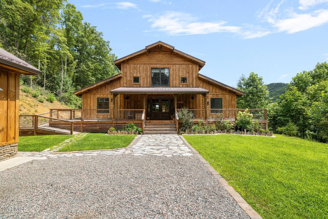House in Mountain City, Tennessee, United States 2 - 18662396