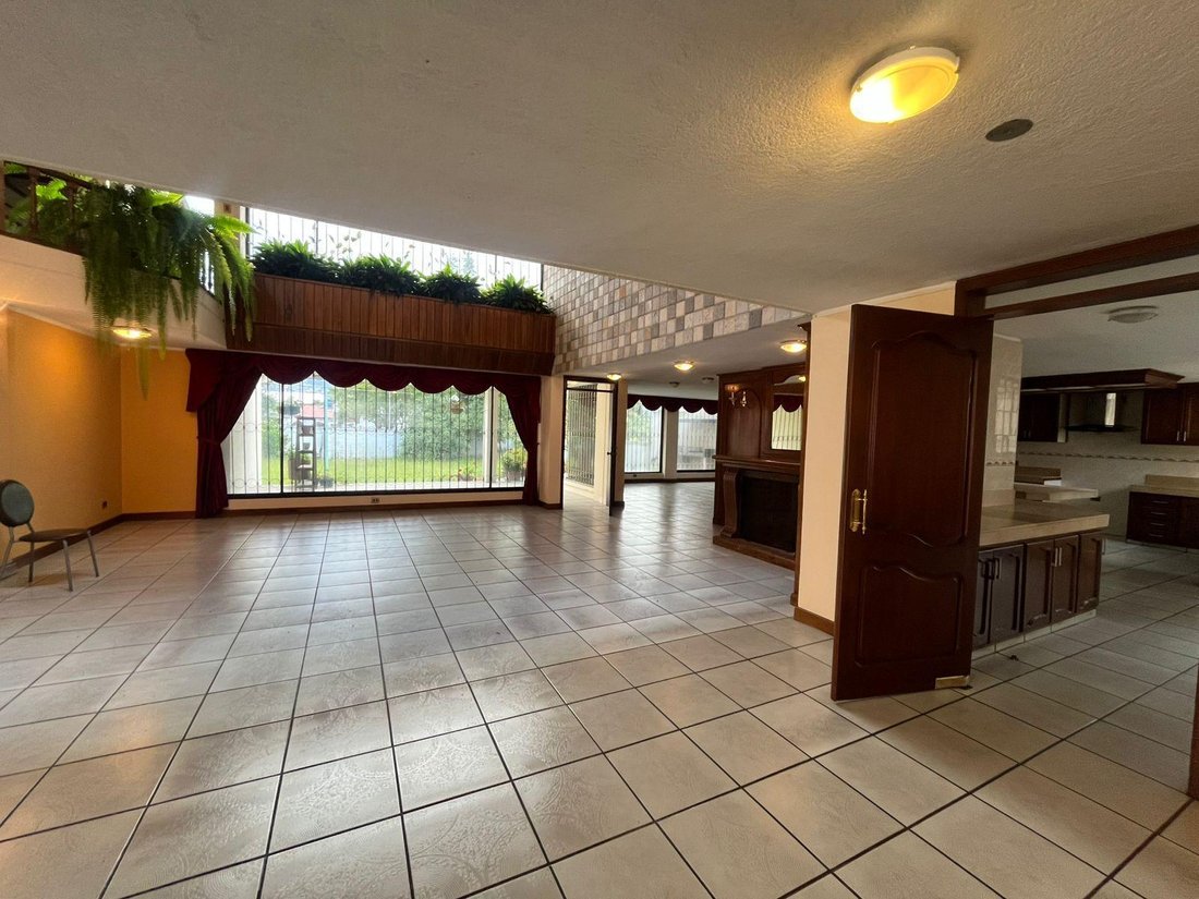 House in Quito, Pichincha, Ecuador 4 - 18660598