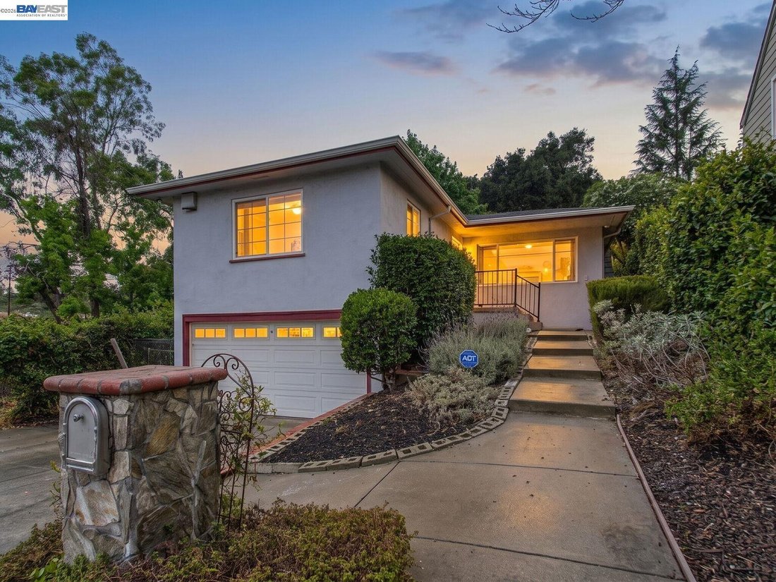 House in Oakland, California, United States 1 - 18661360