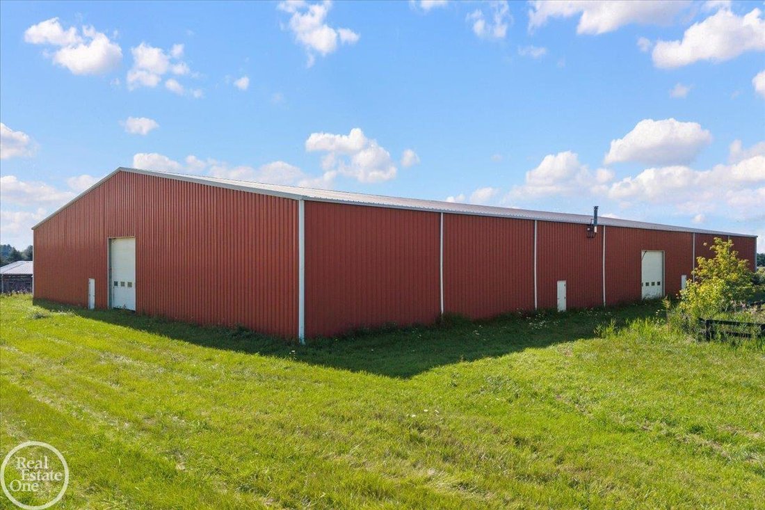 House in China Township, Michigan, United States 4 - 18665349