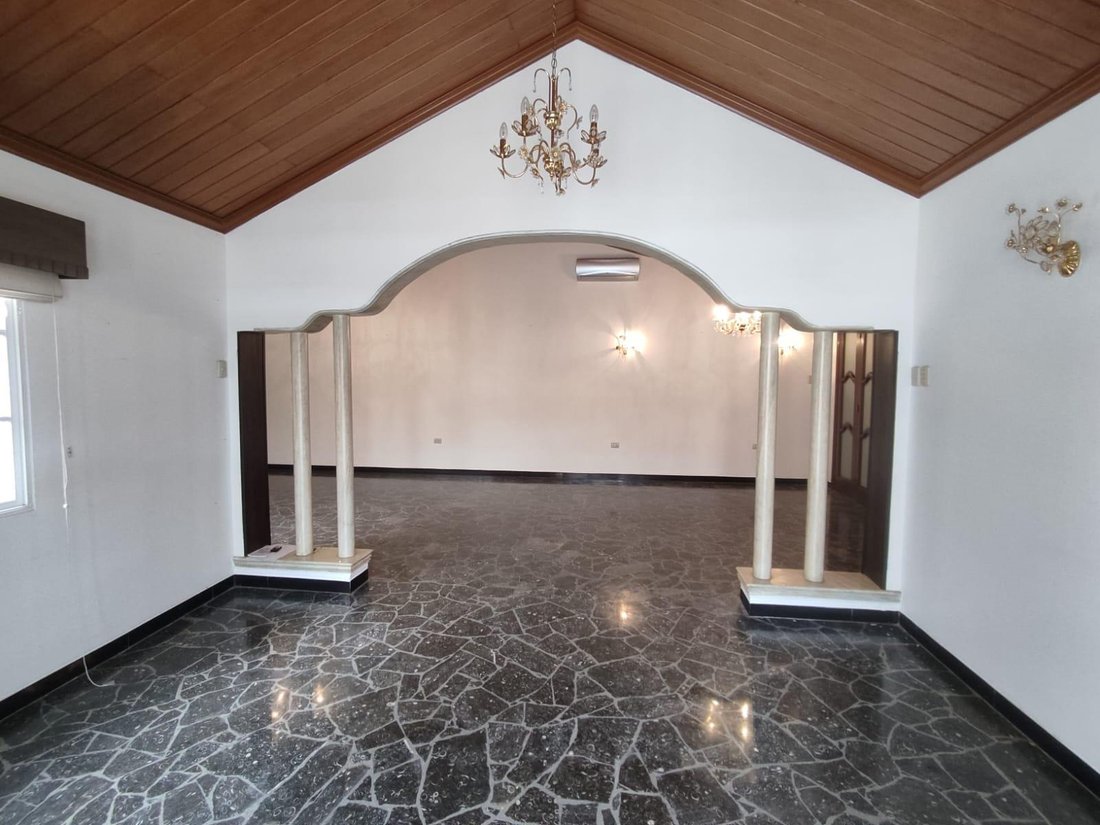 House in Guayaquil, Guayas, Ecuador 3 - 18661334