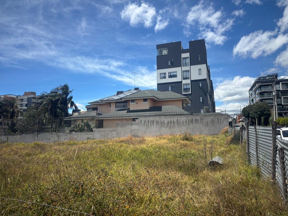 Land in Quito, Pichincha, Ecuador 4 - 18661622