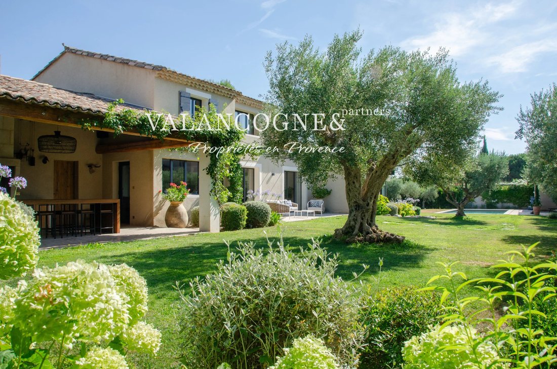 Casa a Eygalières, Provenza-Alpi-Costa Azzurra, Francia 2 - 18541110