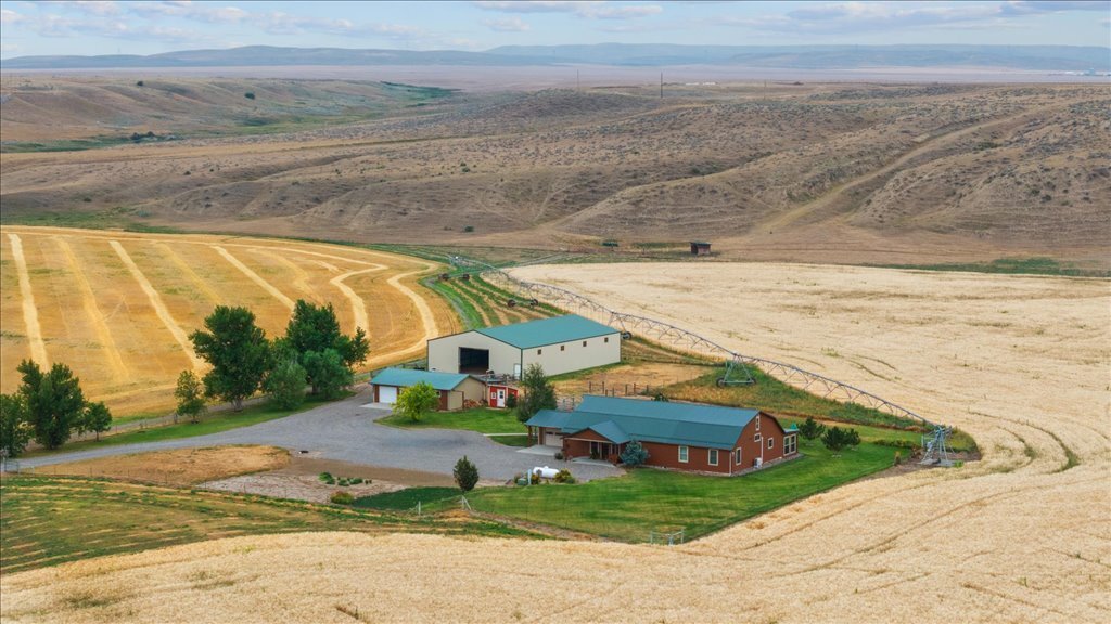 Farm Ranch in Hardin, Montana, United States 1 - 18666860
