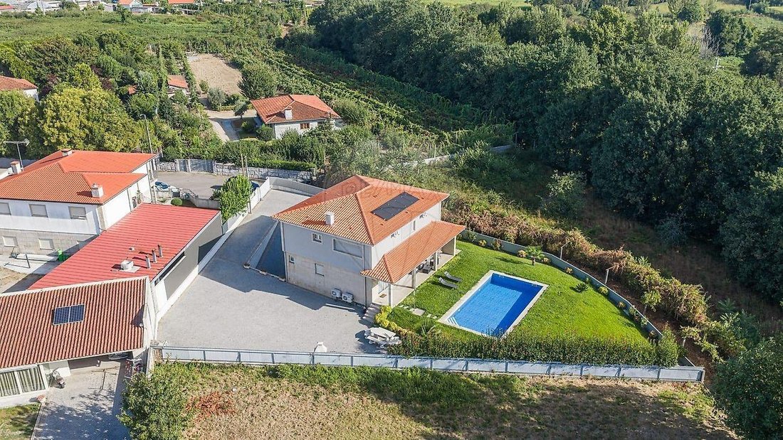 Villa in Briteiros Santo Estevao e Donim, Braga, Portugal 2 - 18666494