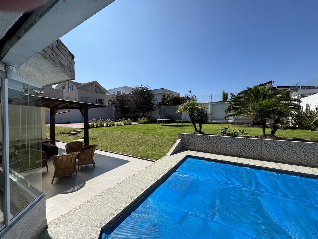 House in Quito, Pichincha, Ecuador 5 - 18661147