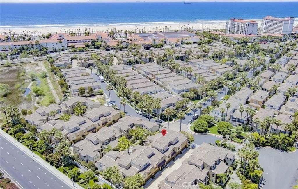 Condo in Huntington Beach, California, United States 1 - 18669380