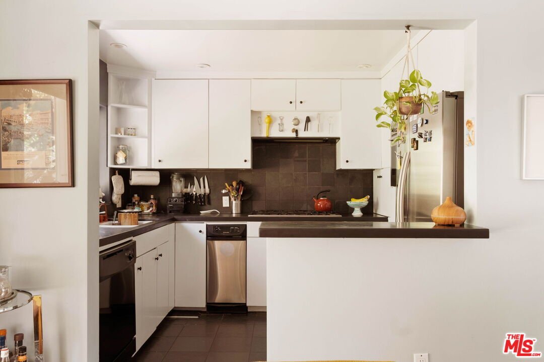 Los Angeles, California, United States 5 - 18664265
