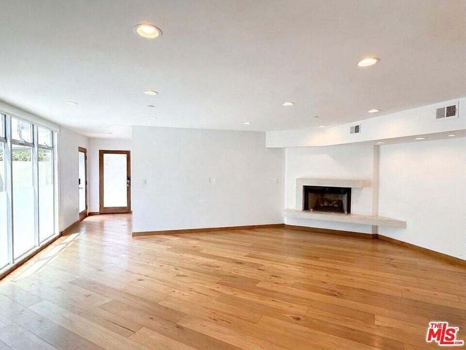 Condo in Los Angeles, California, United States 2 - 18668812