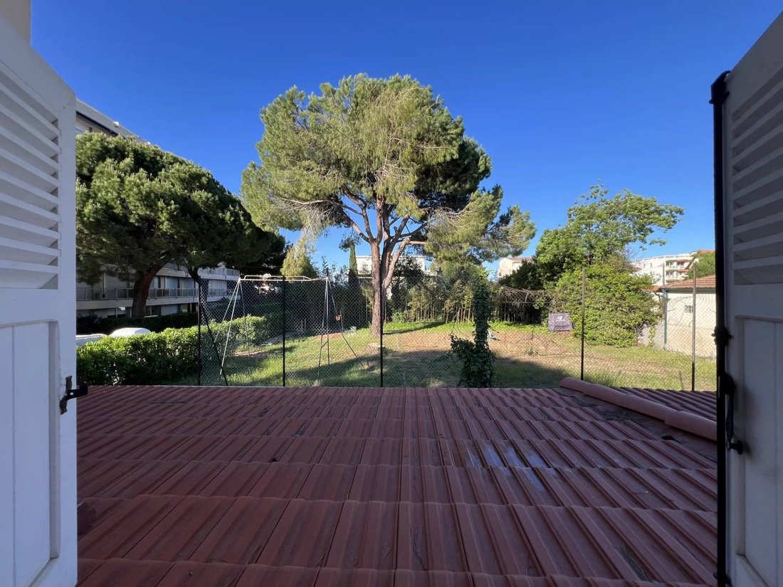 Villa en Les Bastides, Antibes, Francia 5 - 17235056