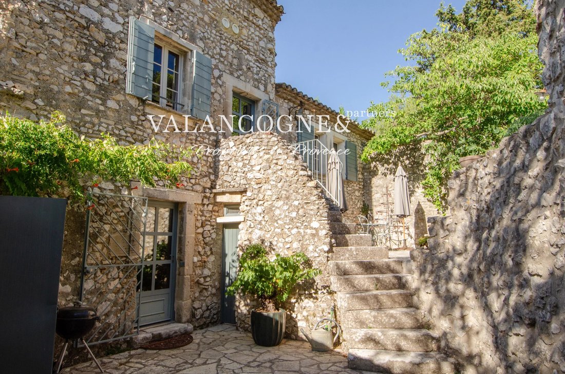 House in Eygalières, Provence-Alpes-Côte d'Azur, France 3 - 18477598