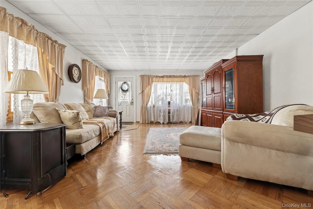 House in New York, New York, United States 5 - 18664264