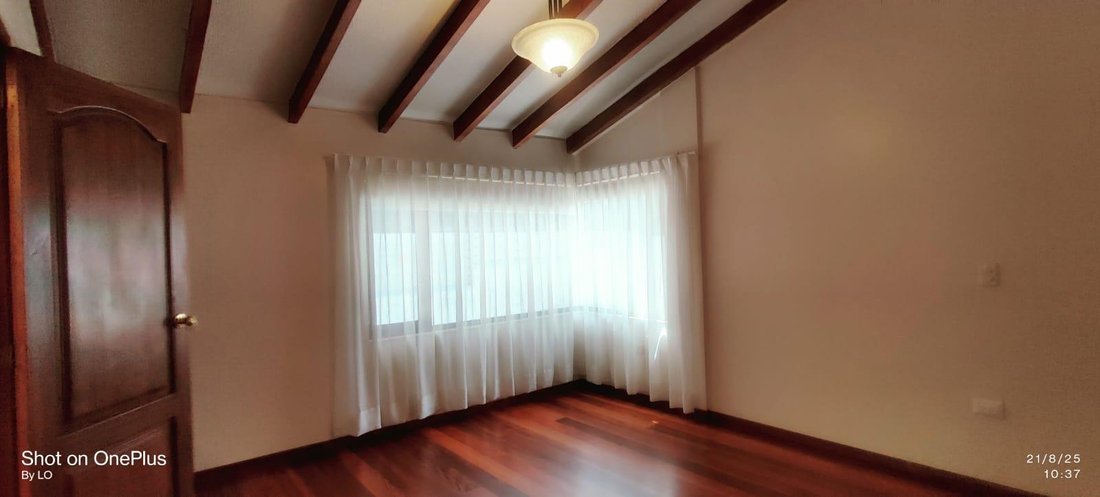 House in Quito, Pichincha, Ecuador 5 - 18661449