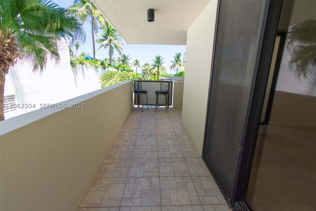 Condo in Miami Beach, Florida, United States 5 - 18663446