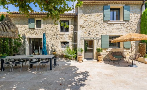 Country House in Saint-Rémy-de-Provence, Provence-Alpes-Côte d'Azur, France 1