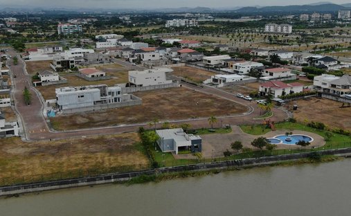 Terreno en Samborondón, Guayas, Ecuador 1