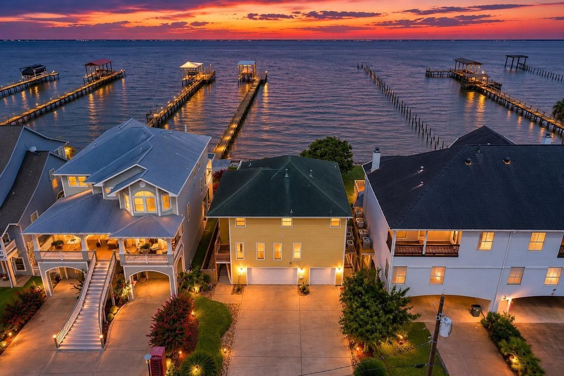 House in Kemah, Texas, United States 1 - 18659468