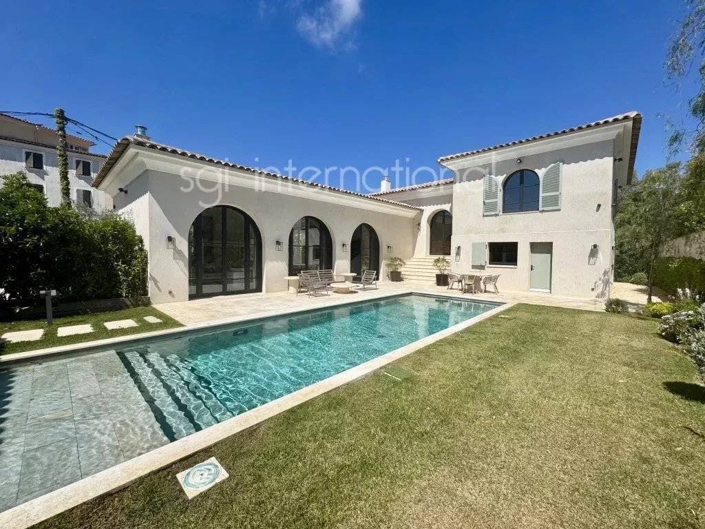 House in Zone Ouest Urbaine, Saint-Tropez, France 1 - 18236564