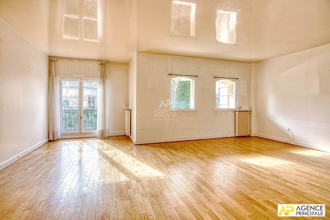 Apartment in Notre Dame, Versailles, France 2 - 18660078