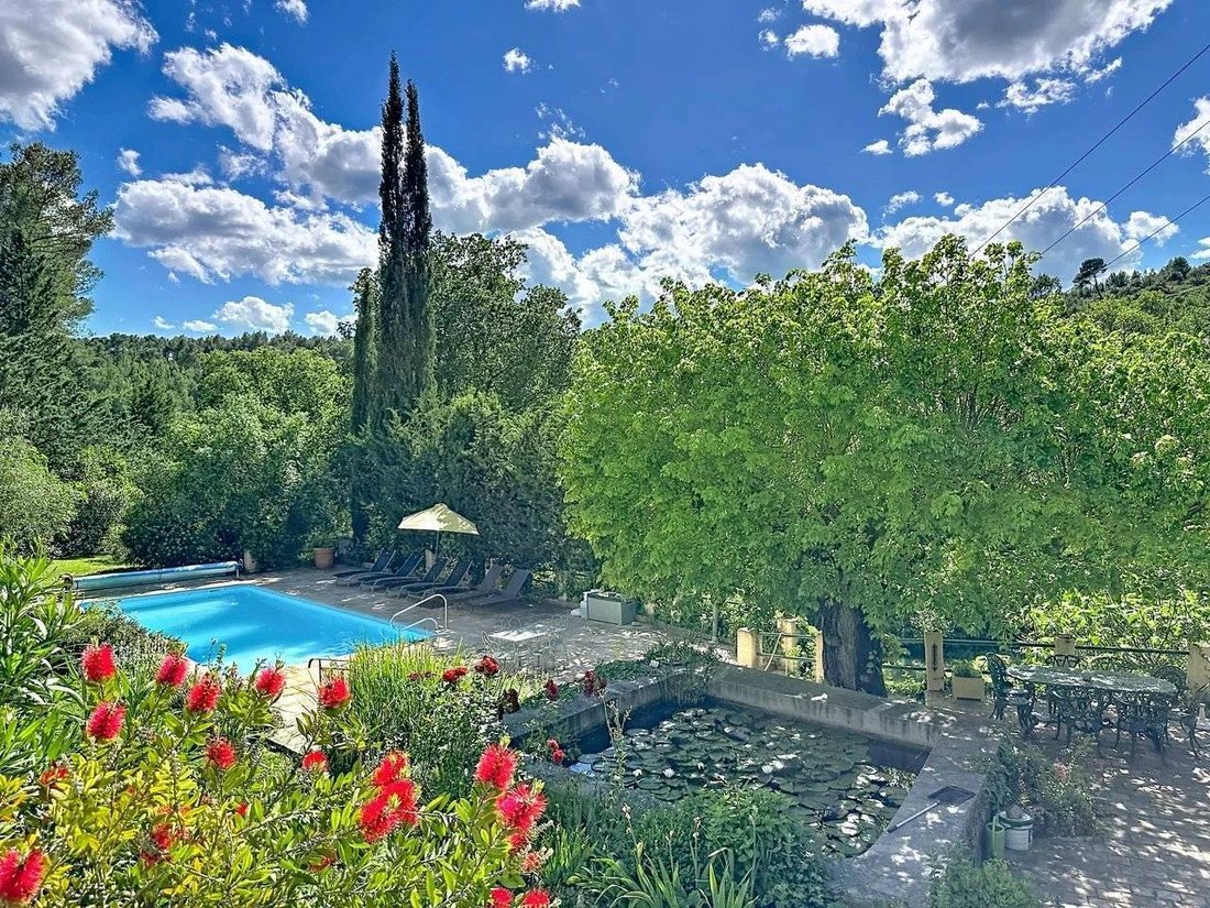 Villa in Flayosc, Provence-Alpes-Côte d'Azur, France 4 - 17929432