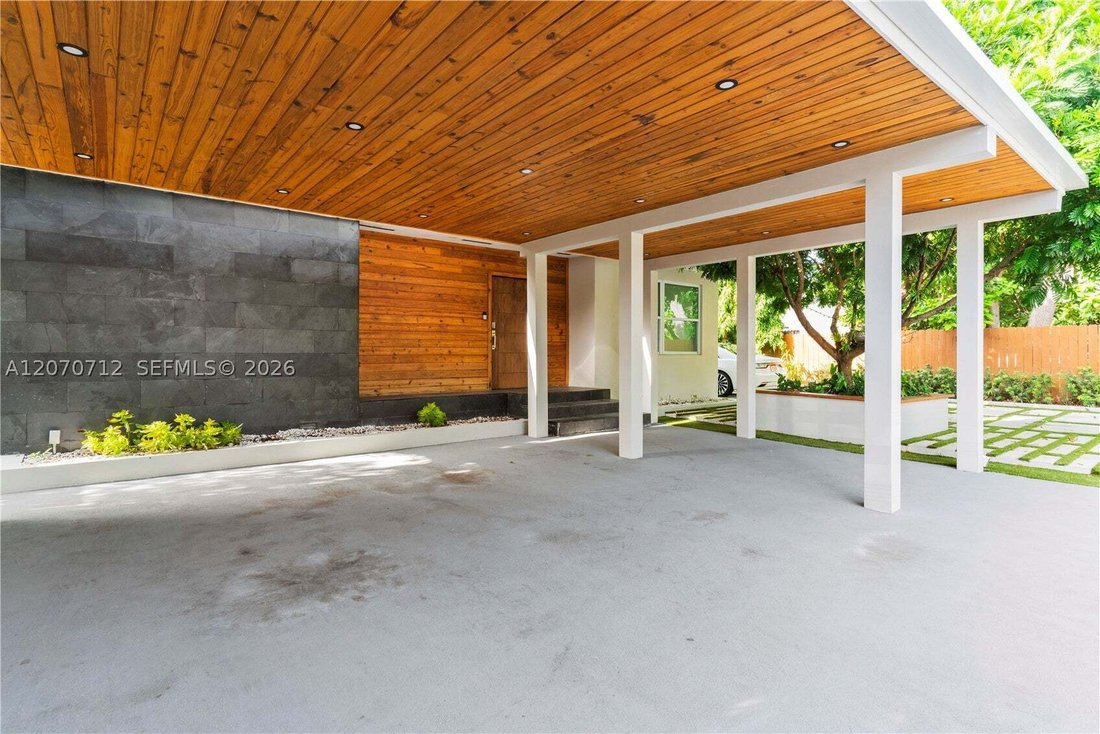 House in Miami, Florida, United States 3 - 18663450