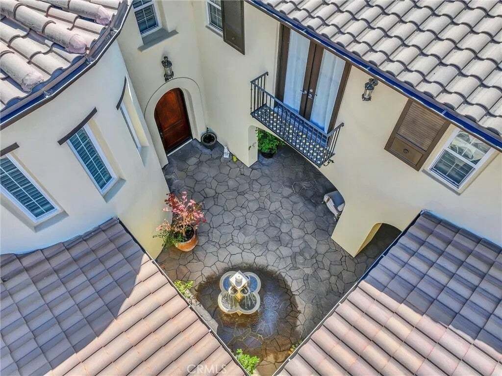 House in Azusa, California, United States 3 - 18670814