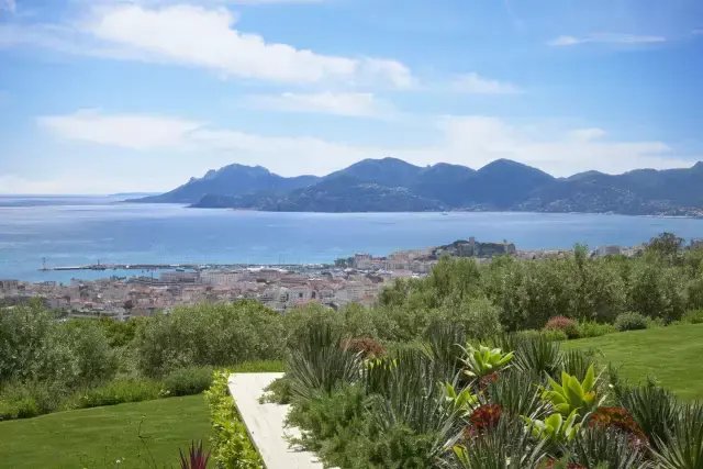 Villa in Cannes, Provence-Alpes-Côte d'Azur, France 2 - 16132214