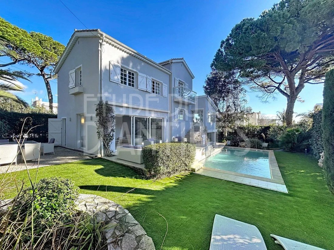 Villa in Fontmerle, Antibes, France 1 - 17149571