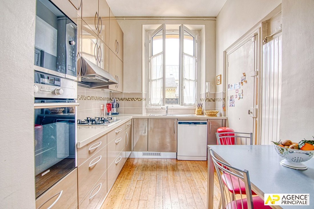 Apartment in Domaine National du Château, Versailles, France 3 - 18660260