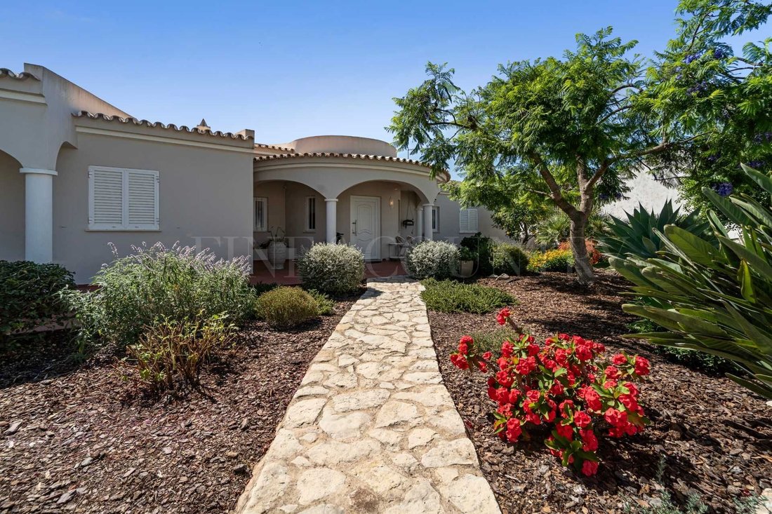 Villa in Vilamoura, Quarteira, Algarve 2 - 18664722